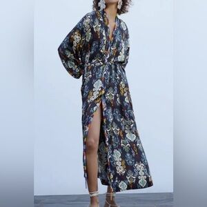 ZARA Beaded Kimono NWT SZ M MSRP $129 no belt